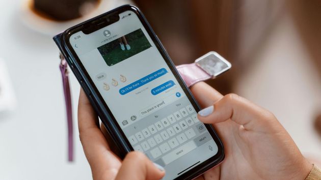 Un WhatsApp basta para anular el contrato de alquiler: la casera se queda sin los 1.350 euros que reclamaba al inquilino