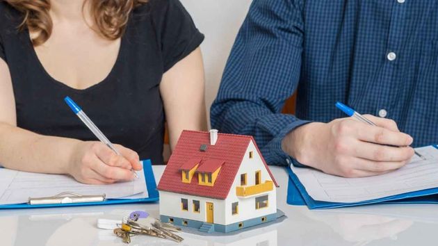 Compró el piso antes de casarse, pero su ex le impide venderlo: la ley por la que no puedes vender tu casa si tu pareja no quiere, aunque no sea suya