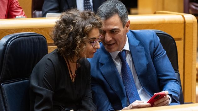 María jesús Montero y Pedro Sánchez