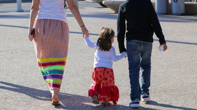 La ayuda de la Seguridad Social de hasta 1.380 euros para familias y que se puede cobrar con el Ingreso Mínimo Vital