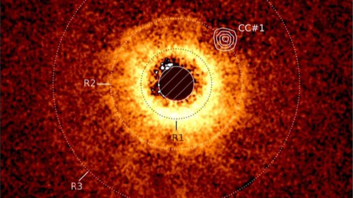 Imagen del disco que rodea la estrella TWA 7, obtenida con el instrumento SPHERE del Very Large Telescope de ESO Imagen del disco que rodea la estrella TWA 7