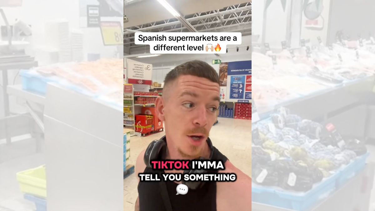Un británico entra a un supermercado español y su veredicto no puede ser más rotundo: “seré honesto, es otra victoria para…” El joven británico entrando al supermercado