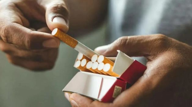 Un estudio médico halla la evidencia más clara contra el tabaquismo y el plan de España hace aguas: “Es el mejor método para dejar de fumar”