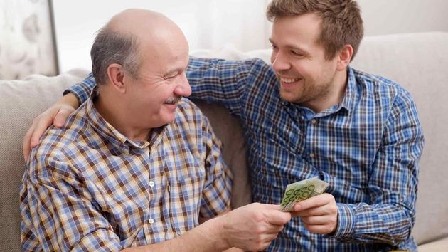 Si tus padres te donan dinero o una casa en vida, luego tendrás que sumarlo a la herencia y podrías recibir menos de lo esperado