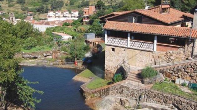 El pequeño pueblo con piscinas de aguas termales gratis al que quieren viajar todos los jubilados