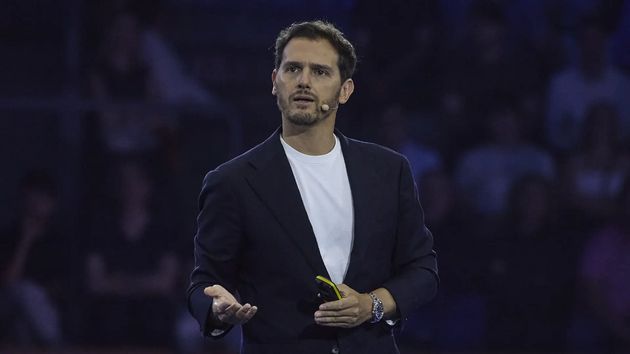 Albert Rivera, exdiputado: “Para que un trabajador cobre 1.500 euros, el empresario paga casi 3.000. El Estado se queda la mitad antes de empezar a jugar”