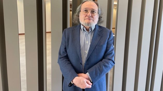 Santiago Niño Becerra, economista