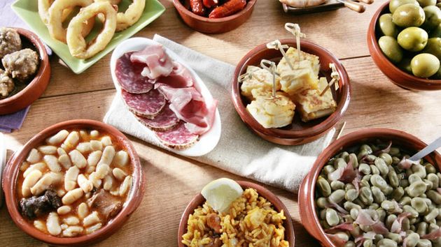 El viaje perfecto para descubrir las mejores tapas de Andalucía este verano