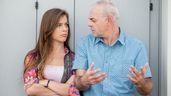 Padre e hija enfadados
