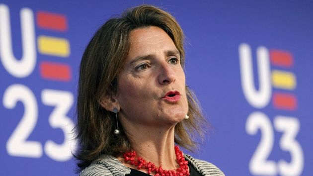 Los aranceles de Trump y un nuevo impuesto aprobado por Teresa Ribera abren la puerta a una avalancha de vapers falsos chinos en España