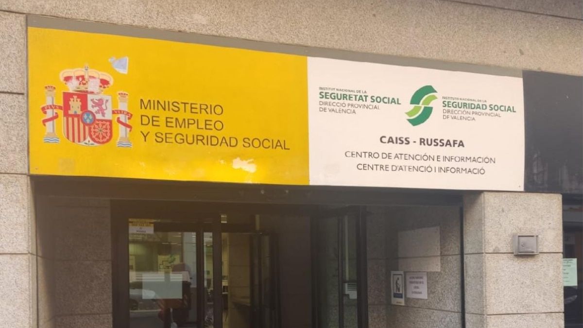 La Seguridad Social sumará años de cotización para mejorar la cuantía o incluso cobrar dos pensiones a la vez cuando cuando los trabajadores coticen bajo regímenes diferentes oficina de la Seguridad Social