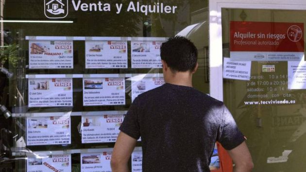 Los jóvenes necesitan tener ahorrados más de 40.000 euros para comprar una vivienda en España