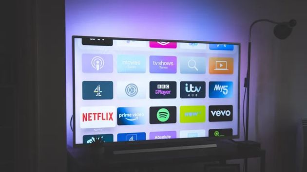 El consejo de los expertos: por qué deberías desenchufar tu televisión antes de irte de vacaciones