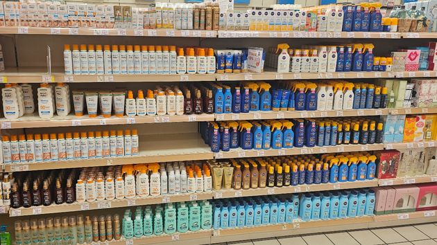 La OCU declara los peores protectores solares de venta en España