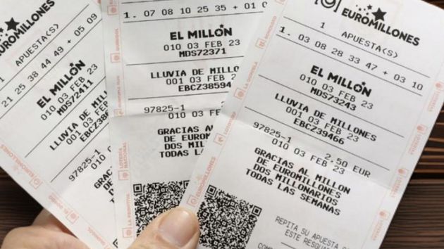 Se para a echar gasolina y acaba ganando 30 millones de euros