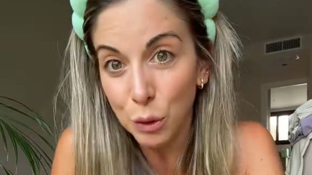 Laura Gómez, profesora, durante su vídeo