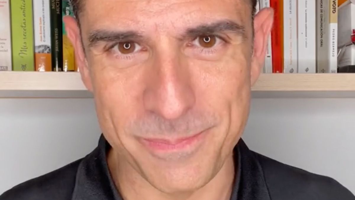 Fernando Mora, psiquiatra: “Después de casi 20 años trabajando, voy a darte cinco consejos fundamentales para la vida, mucha atención al último” Fernando Mora, psiquiatra, en su vídeo