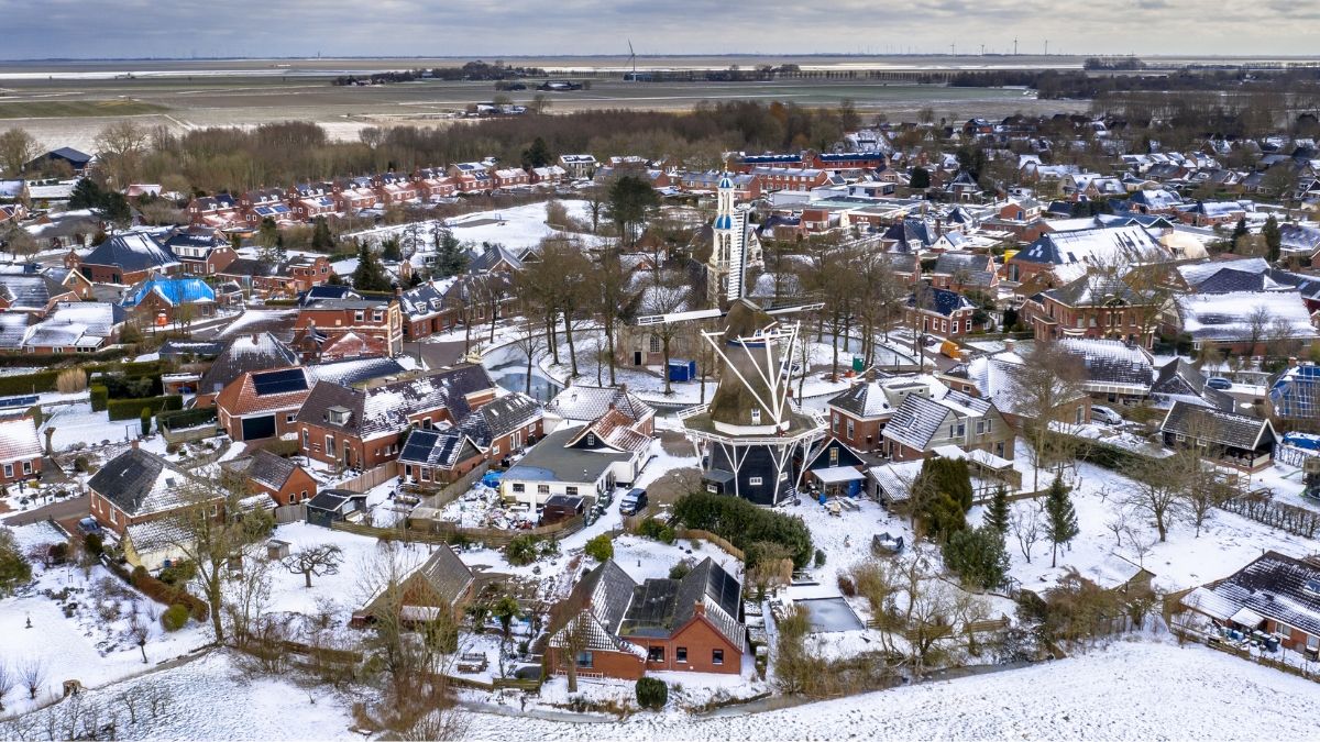 Pueblo nevado en Países Bajos