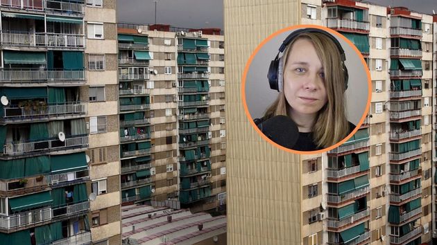 Un bloque de pisos con despliegue de Riina Kiesiläinen