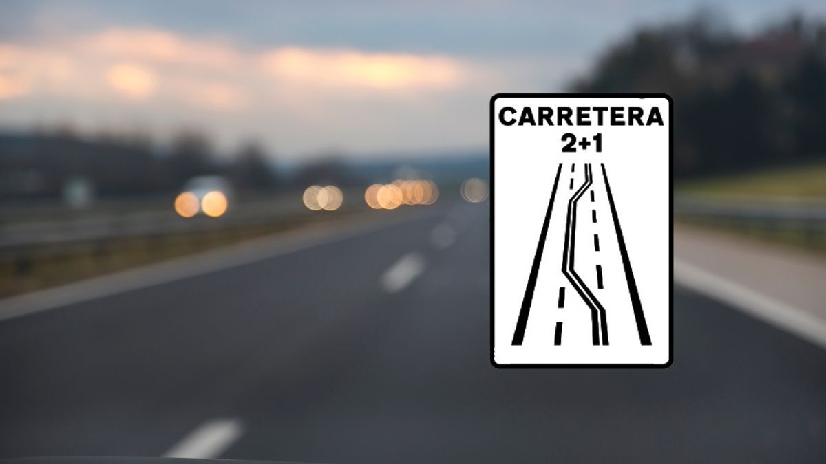 La señal carretera 2+1