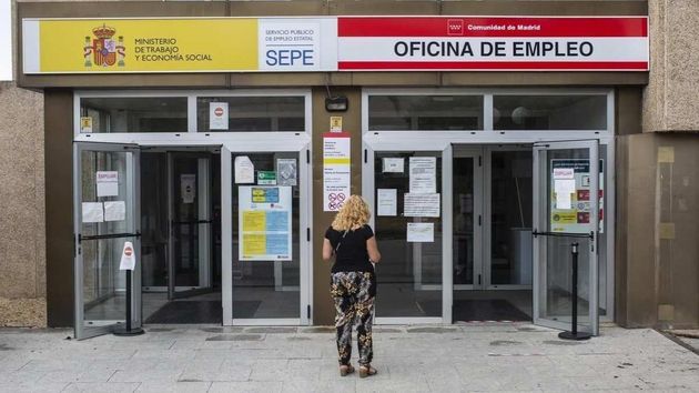 Puerta de la oficina del SEPE
