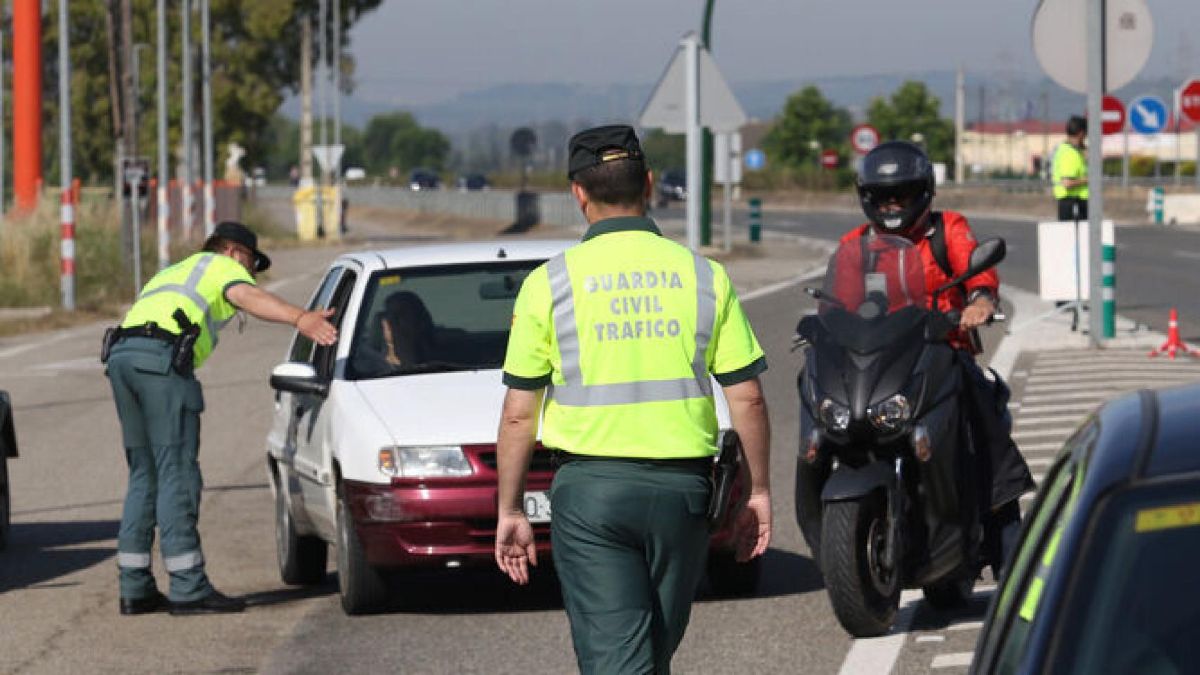 Agentes Guardia Civil de Tráfico