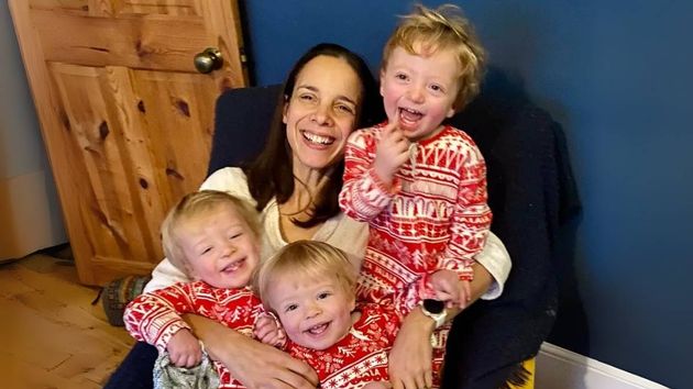 Leila Green con sus tres hijos