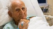 una paciente con cáncer en un hospital
