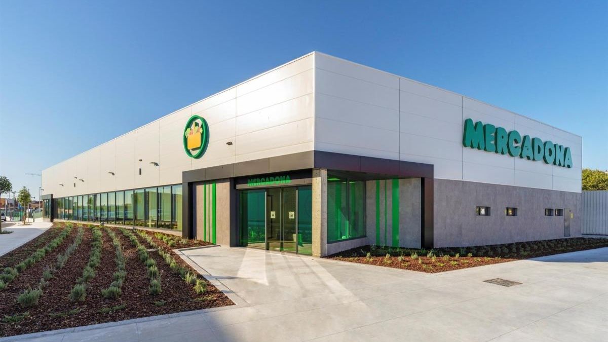 Fachada supermercado Mercadona