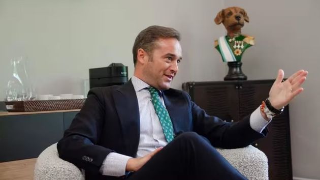 Javier Rumbo, experto financiero: "Con 300 euros al mes, yo no me complicaría mucho la vida e invertiría en…"