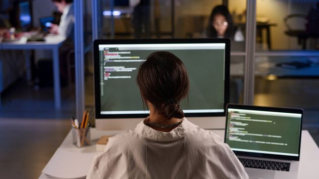 Las ofertas de empleo que piden como requisito el manejo de la IA se multiplican por 12 en dos años