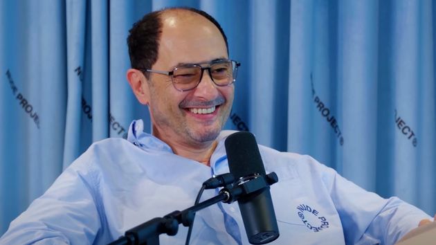 Jordi Sánchez (61 años), actor y guionista, sobre el trabajo: “Con 24 años tenía la vida asegurada, pero estaba tan deprimido que decidí dejarlo todo por el teatro”