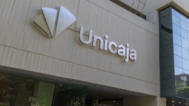 Unicaja obligada a recalcular toda una hipoteca y devolver lo cobrado de más por ‘colar’ una cláusula abusiva que inflaba las cuotas redondeando al alza los intereses