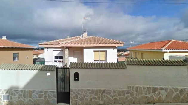 Unicaja pone a la venta un chalet con 234 metros y 3 habitaciones por menos de 35.000 euros