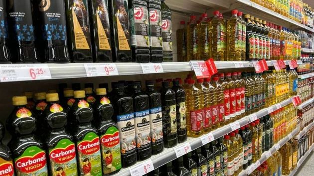 Alcampo revienta el precio del aceite de oliva virgen extra con una oferta que arrasa en sus supermercados
