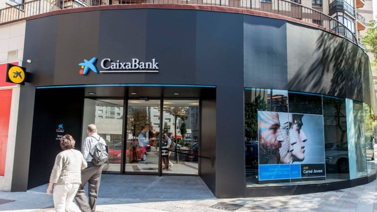 Una oficina de CaixaBank