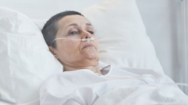 Deniegan la incapacidad permanente a una mujer tras sufrir un cáncer de mama y posteriormente es despedida por “no alcanzar el grado mínimo de limitación exigido” y la justicia lo avala