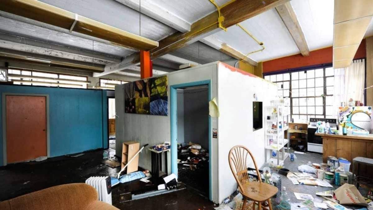 una casa después de ser desalojada de sus okupas