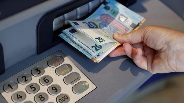 Con estos bancos puedes sacar dinero en cualquier cajero gratis