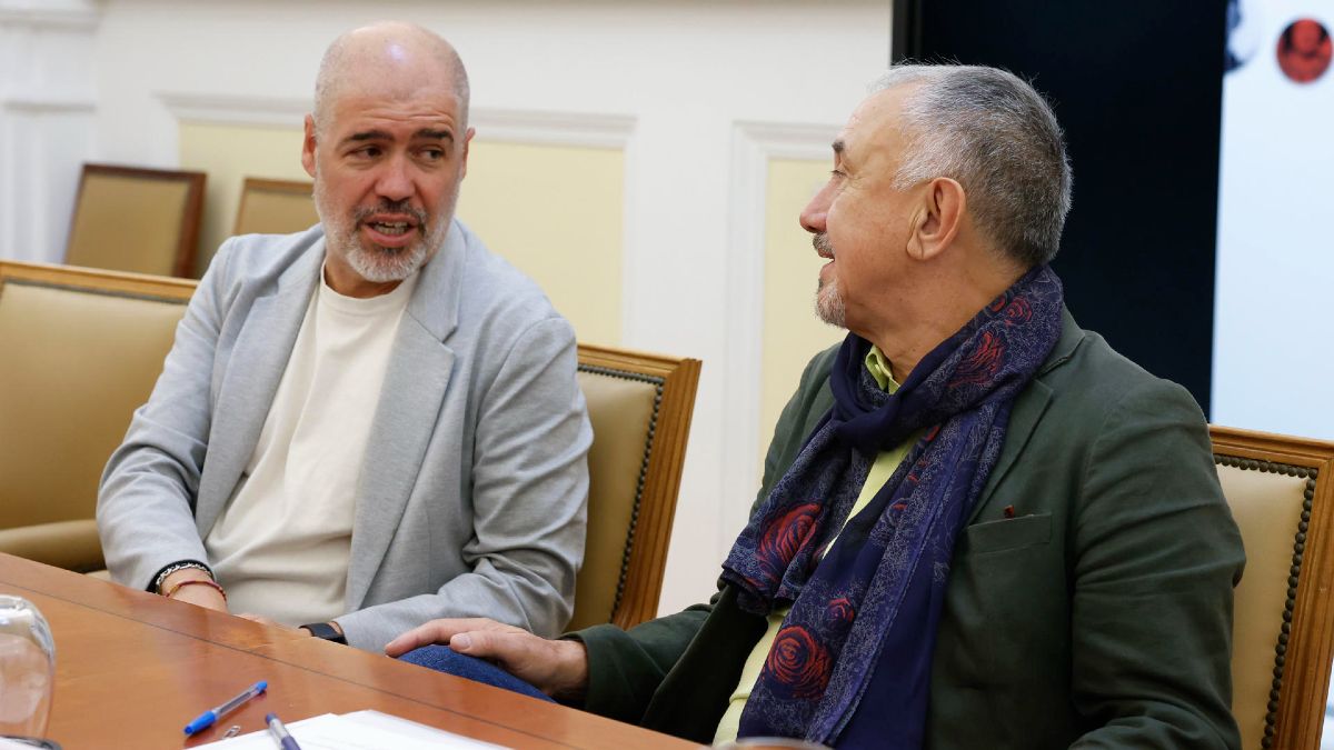 Los secretarios generales de CCOO, Unai Sordo, y de UGT, Pepe Álvarez