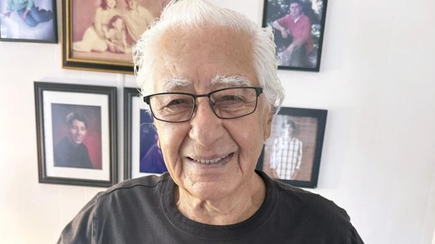 Un jubilado de 100 años que aún conduce y practica paracaidismo comparte consejos sencillos para una vida larga