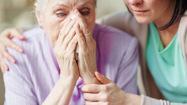 Hereda dinero de sus abuelos pero su madre se lo pide para pagar la hipoteca: “tiene empleo estable y un sueldo alto, pero con problemas para ahorrar”
