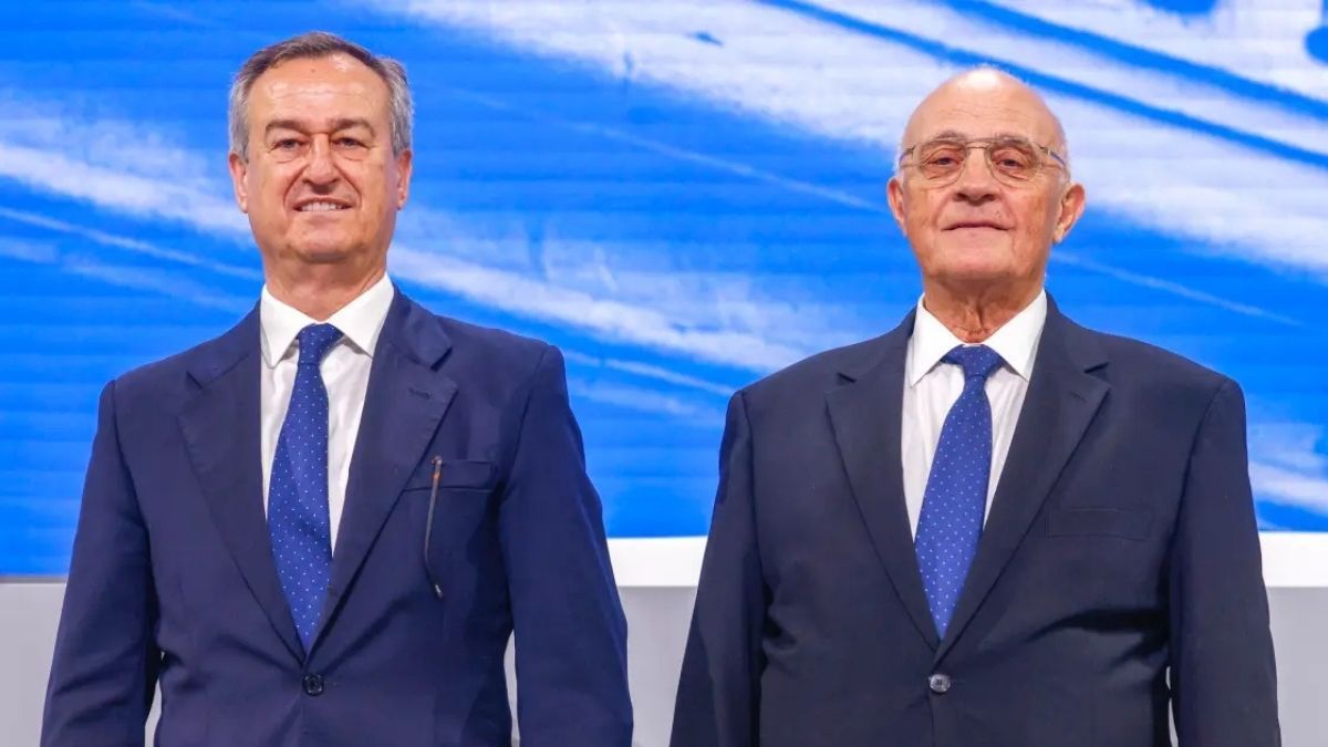 El CEO del Banco Sabadell César González-Bueno y el presidente del Banco Sabadell Josep Oliu