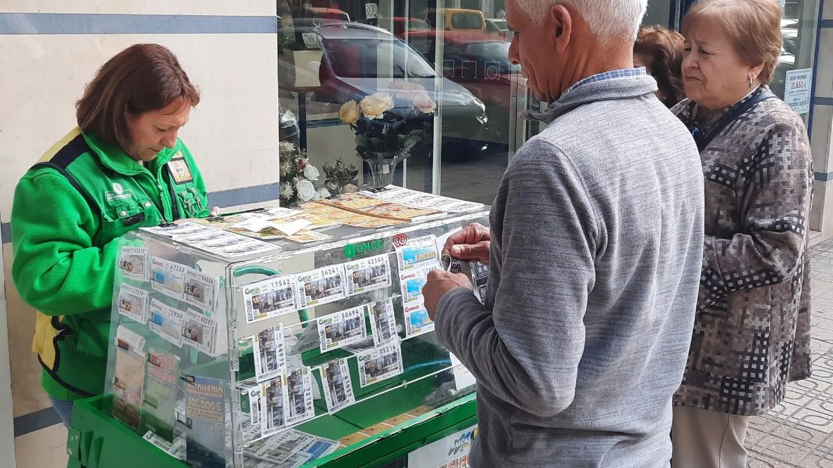 Una vendedora de la ONCE