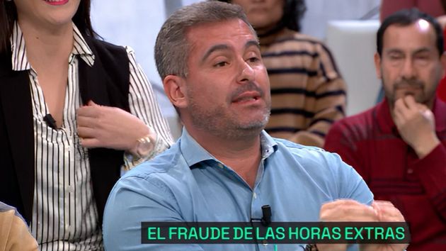José Luis Azañón, dueño de una peluquería: “¿Por qué me tienen que prohibir si yo quiero hacer más horas extra y ganar más dinero? ¿Por qué no hablamos de las bajas, la otra lacra de la sociedad?”