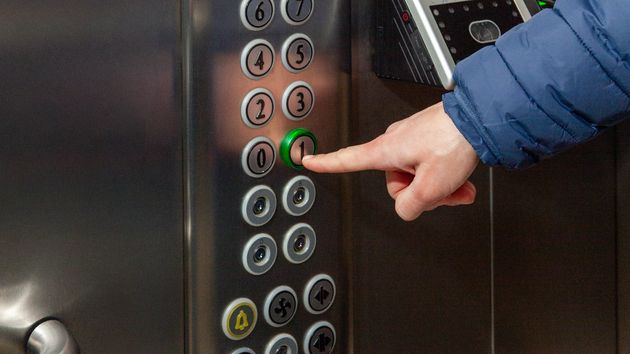 La Ley de Propiedad Horizontal confirma que un solo vecino puede obligar a toda la comunidad a pagar el ascensor