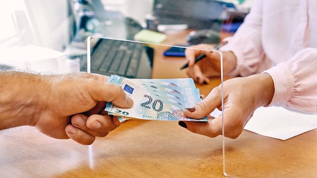 Qué multas te pueden poner por sacar dinero de forma indebida de las cuentas heredadas de un fallecido