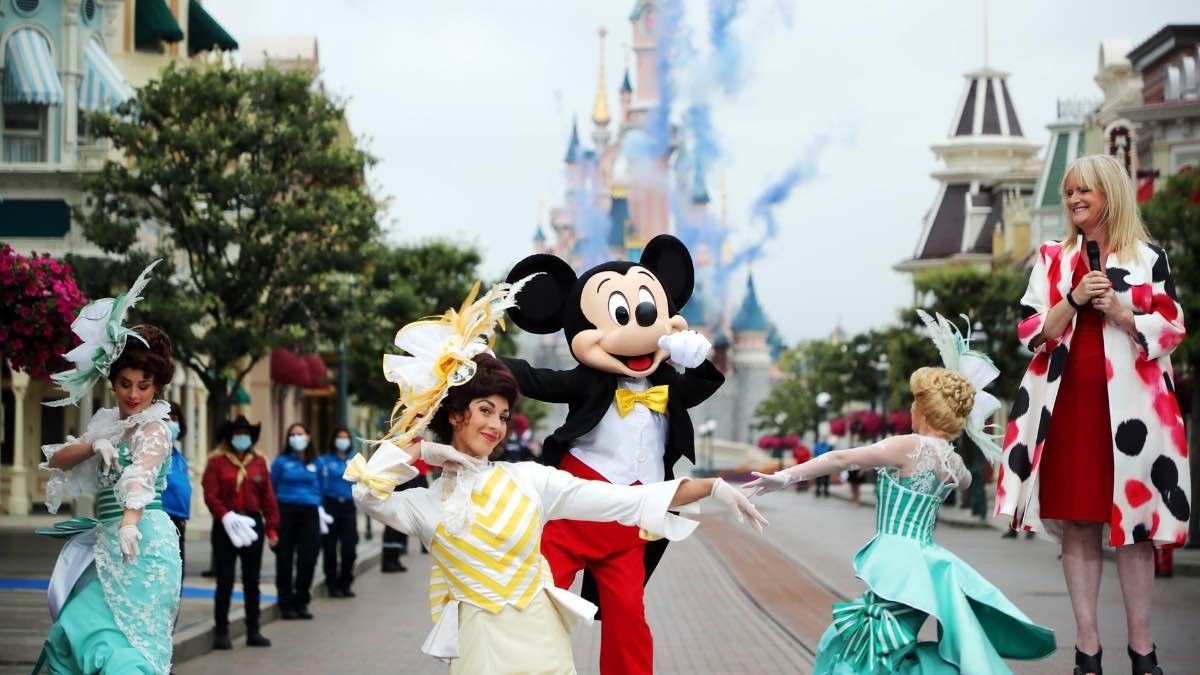 Un pasacalles en Disneyland