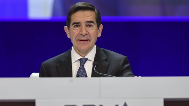 BBVA mejora su oferta por Banco Sabadell aumentando la OPA un 10% mediante una contraprestación íntegra en acciones