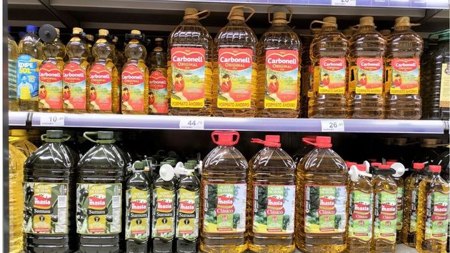 Carrefour rebaja el aceite de oliva virgen extra preferido por sus clientes: menos de 4 euros el litro
